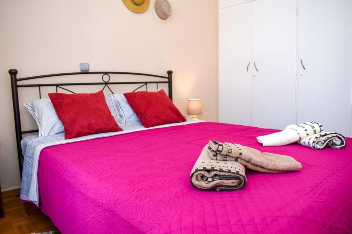 Willa Cozy Flat On The Main Square, 10Min To The Sea Kalamata Zewnętrze zdjęcie