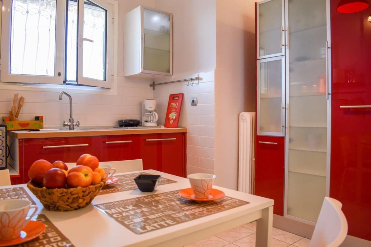 Willa Cozy Flat On The Main Square, 10Min To The Sea Kalamata Zewnętrze zdjęcie