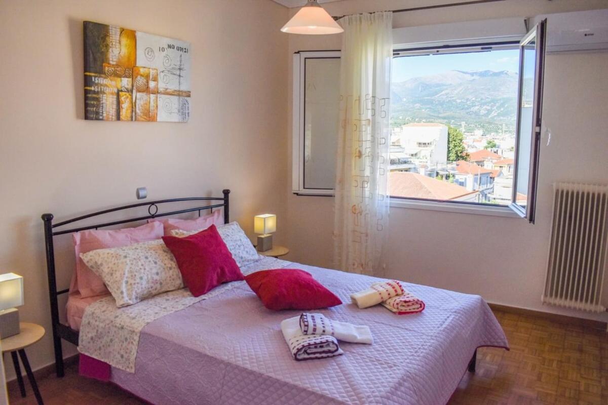 Willa Cozy Flat On The Main Square, 10Min To The Sea Kalamata Zewnętrze zdjęcie