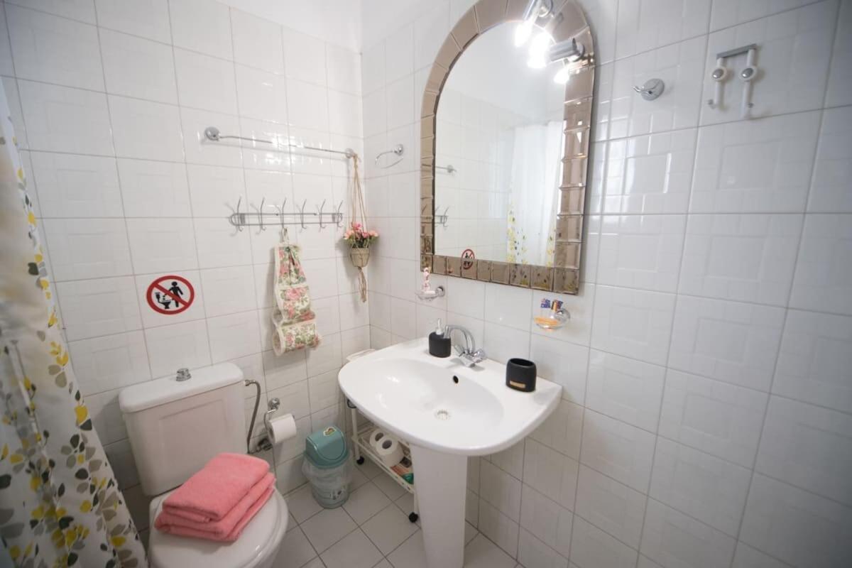Willa Cozy Flat On The Main Square, 10Min To The Sea Kalamata Zewnętrze zdjęcie